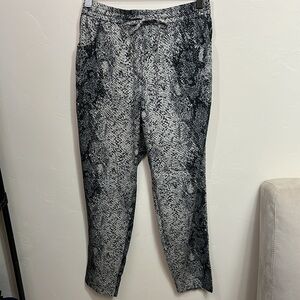 W118 by Walter Baker Drawstring Python Design Relax Fit Straight leg Pant Sz S